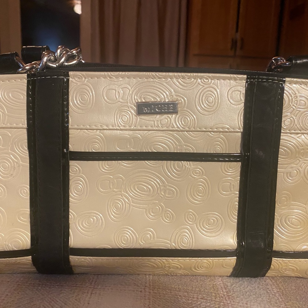 Miche Classic Base With 3 Shells. New No Tags. - image 3